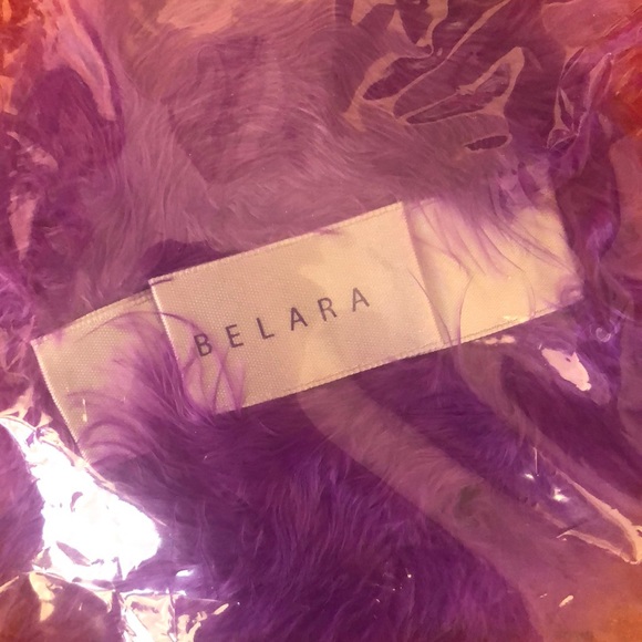 Mary Kay Belara Shimmery Powder-In-a-Puff - Picture 3 of 3